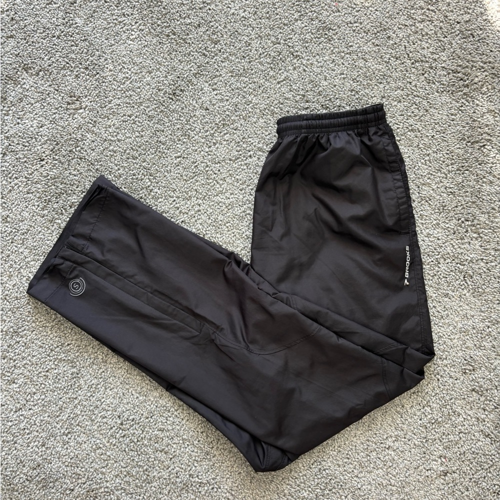 Black brooks running track pants‎